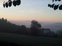 Vue panoramique sur la vallée d'Azergues, col des Echarmeaux, patrmoine du Beaujolais vert